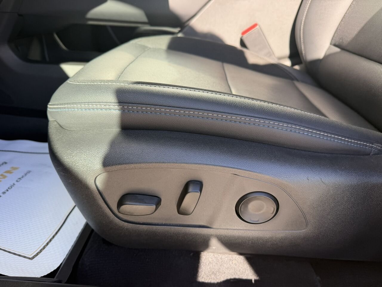 Chevrolet Equinox EV 2LT AWD 2024 Gris Laval - photo #19