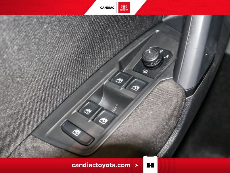 Volkswagen Tiguan TA03033 | Trendline AWD - MAGS - SIÈGES CHAUFFANTS - CAM REC 2019 Argent Laval - photo #17