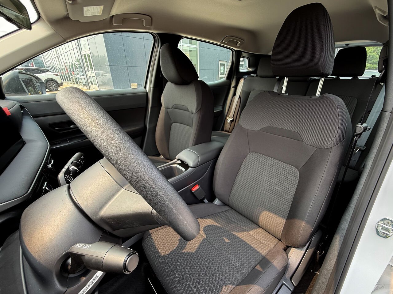 2025 Nissan Kicks KICKS S FWD Aspen White TriCoat Châteauguay - photo #10