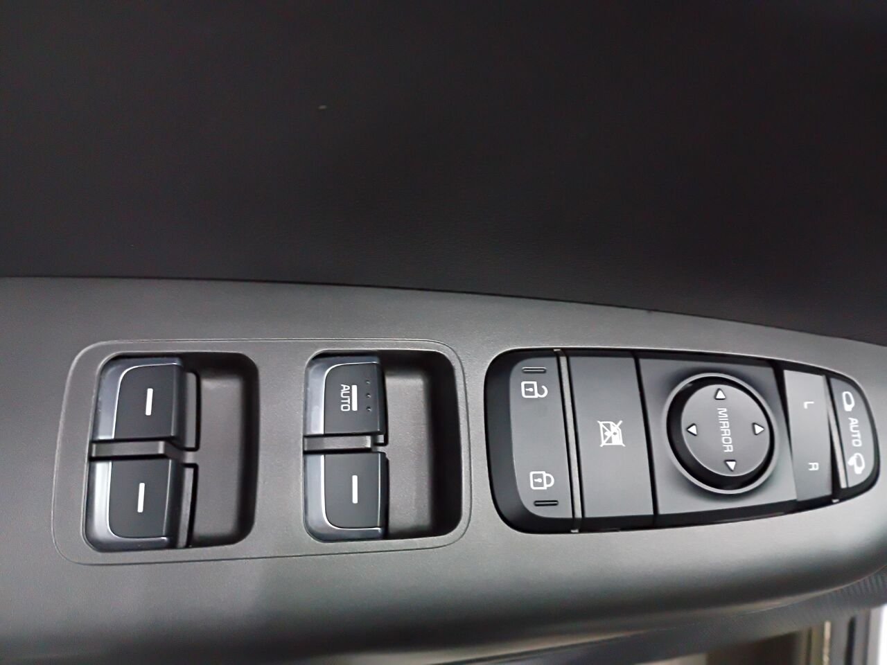 2021 Kia Sportage White Blainville - photo #21