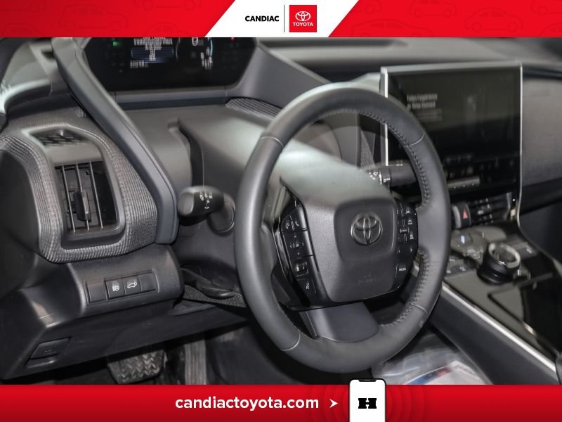 2025 Toyota BZ4X Silver Blainville - photo #11