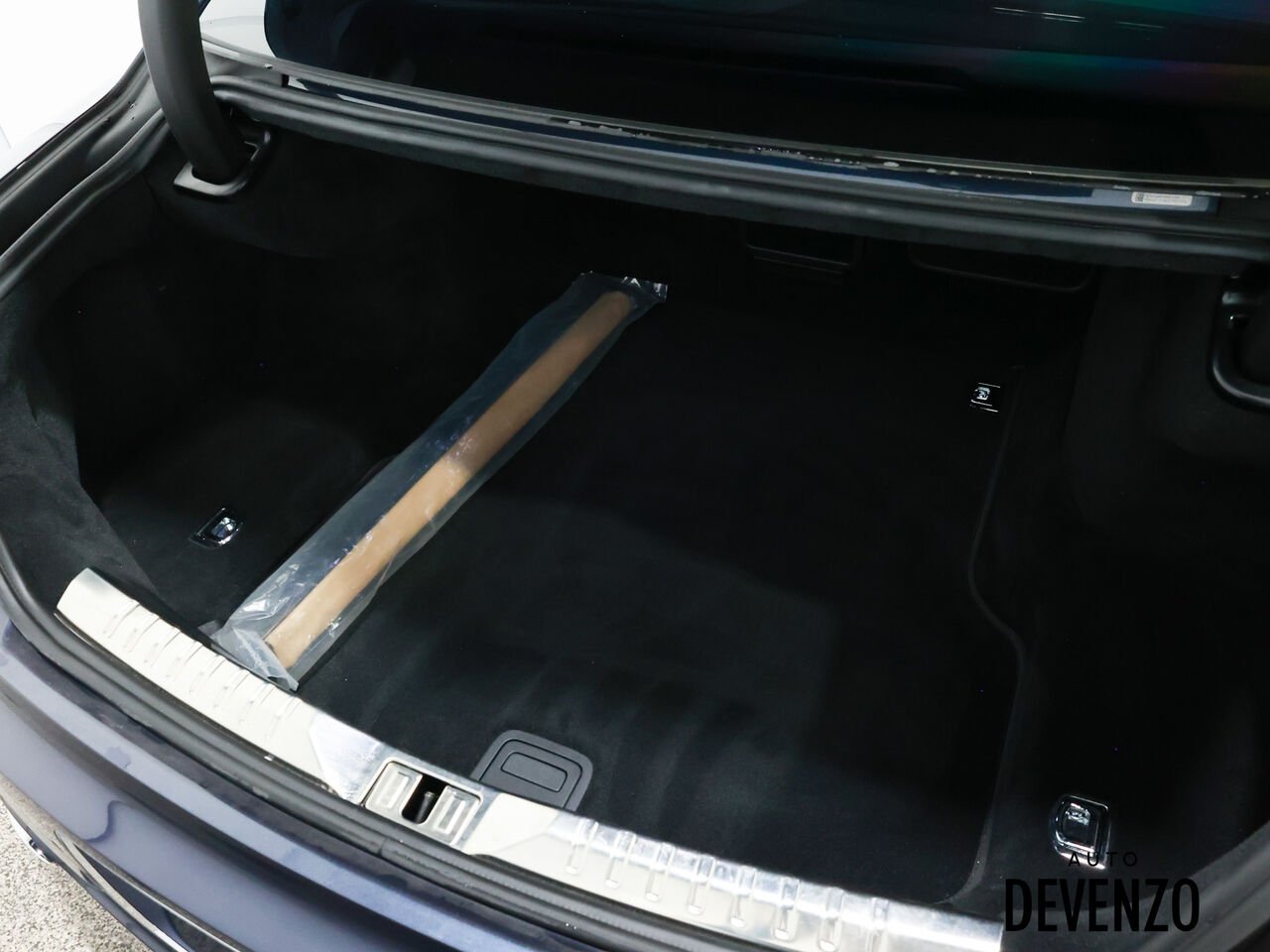 2022 Bentley Flying Spur Grey Saint-Eustache - photo #24