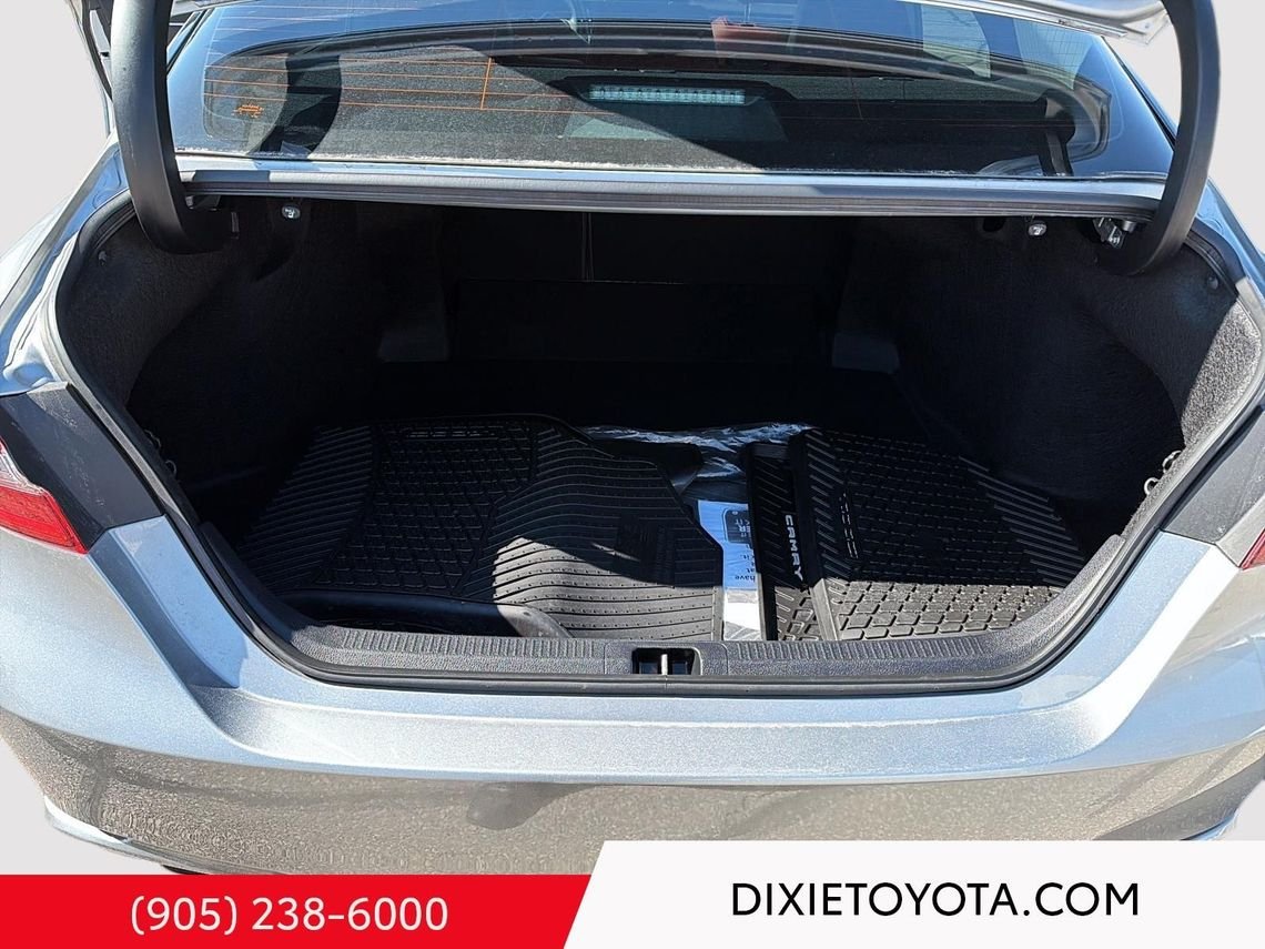 2023 Toyota Camry Power Sunroof, Leather Interior, Heated Seats, Alloy Wheels, Heated Steering Wheel, Bluetooth Celestial Silver Metallic With Black Roof Mississauga - photo #18