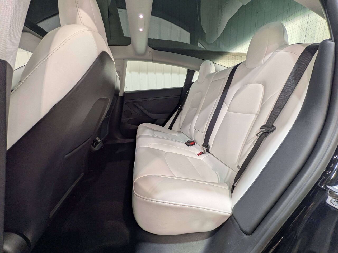 2022 Tesla Model 3 Standard Range RWD *Ltd Avail* Black Val-David - photo #11