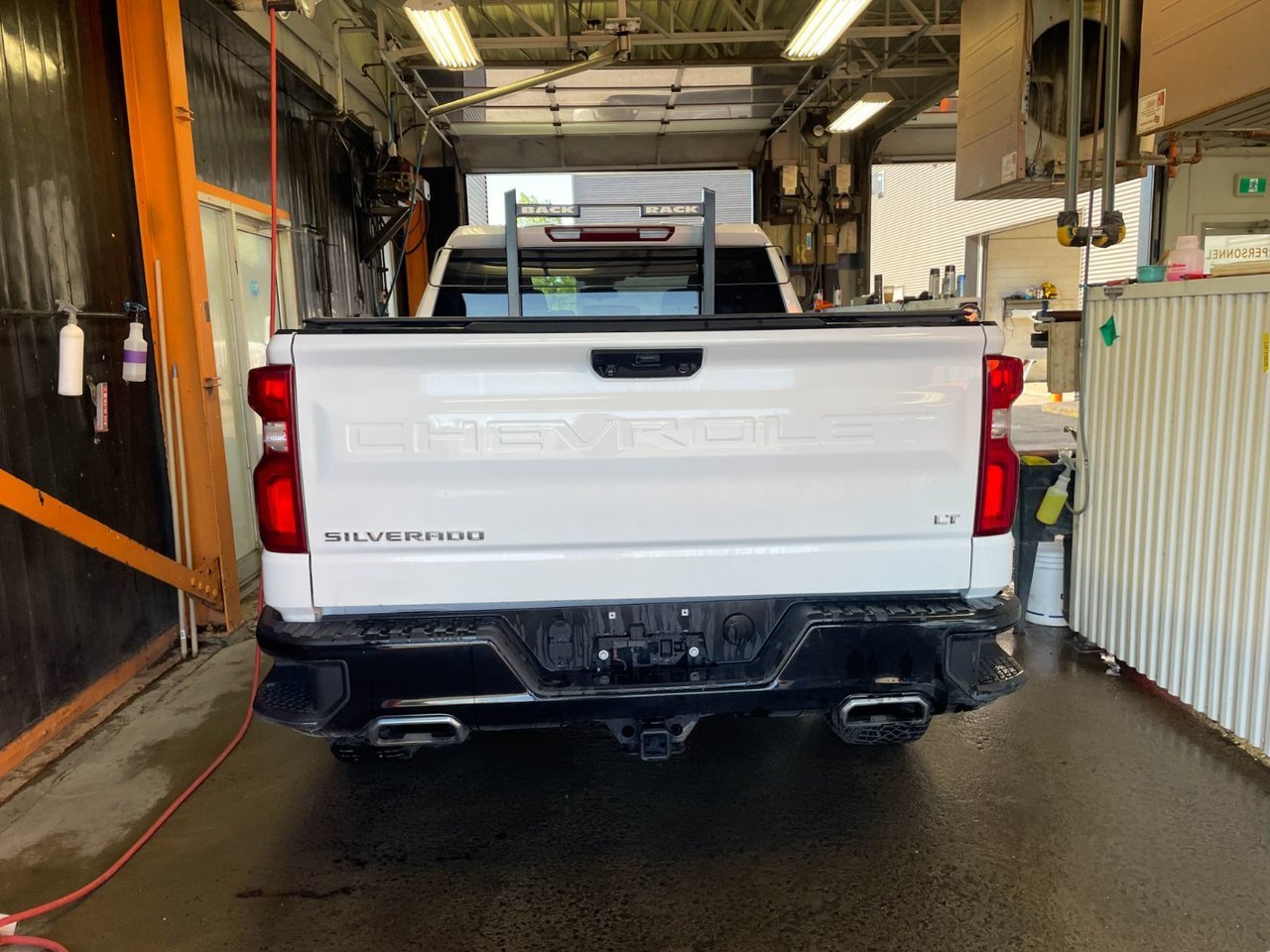 Chevrolet Silverado 1500 LT TRAIL BOSS CREW 4X4 V8 *NAV* SIÈGES CHAUFF BED 2023 Blanc Saint-Jérôme - photo #7