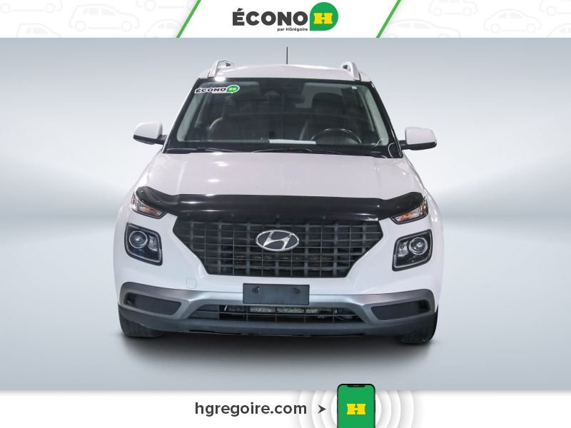 2023 Hyundai Venue White Laval - photo #1