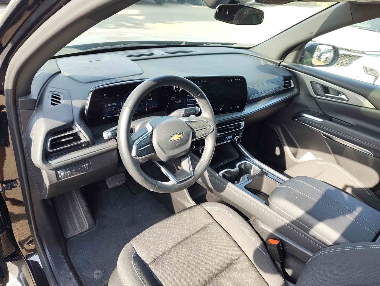 2025 Chevrolet Traverse AWD 4dr LT Black Sherwood Park - photo #6