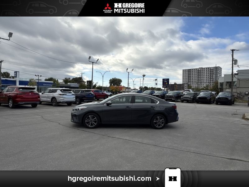 2024 Kia Forte Grey Laval - photo #5