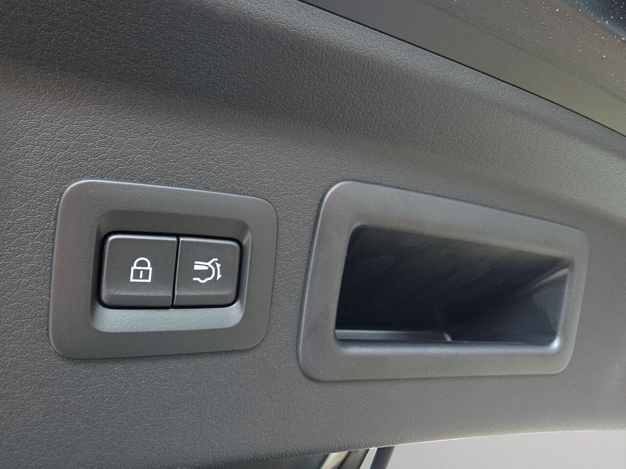 Mazda CX-70 hybride rechargeable GT TI 2026 Noir de jais mica Val-David - photo #26