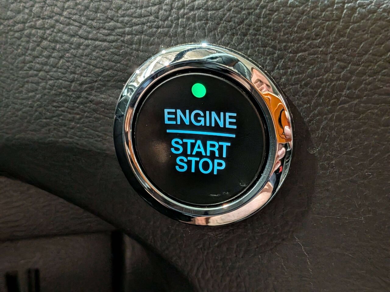 2023 Ford Edge Titanium AWD Silver Val-David - photo #18