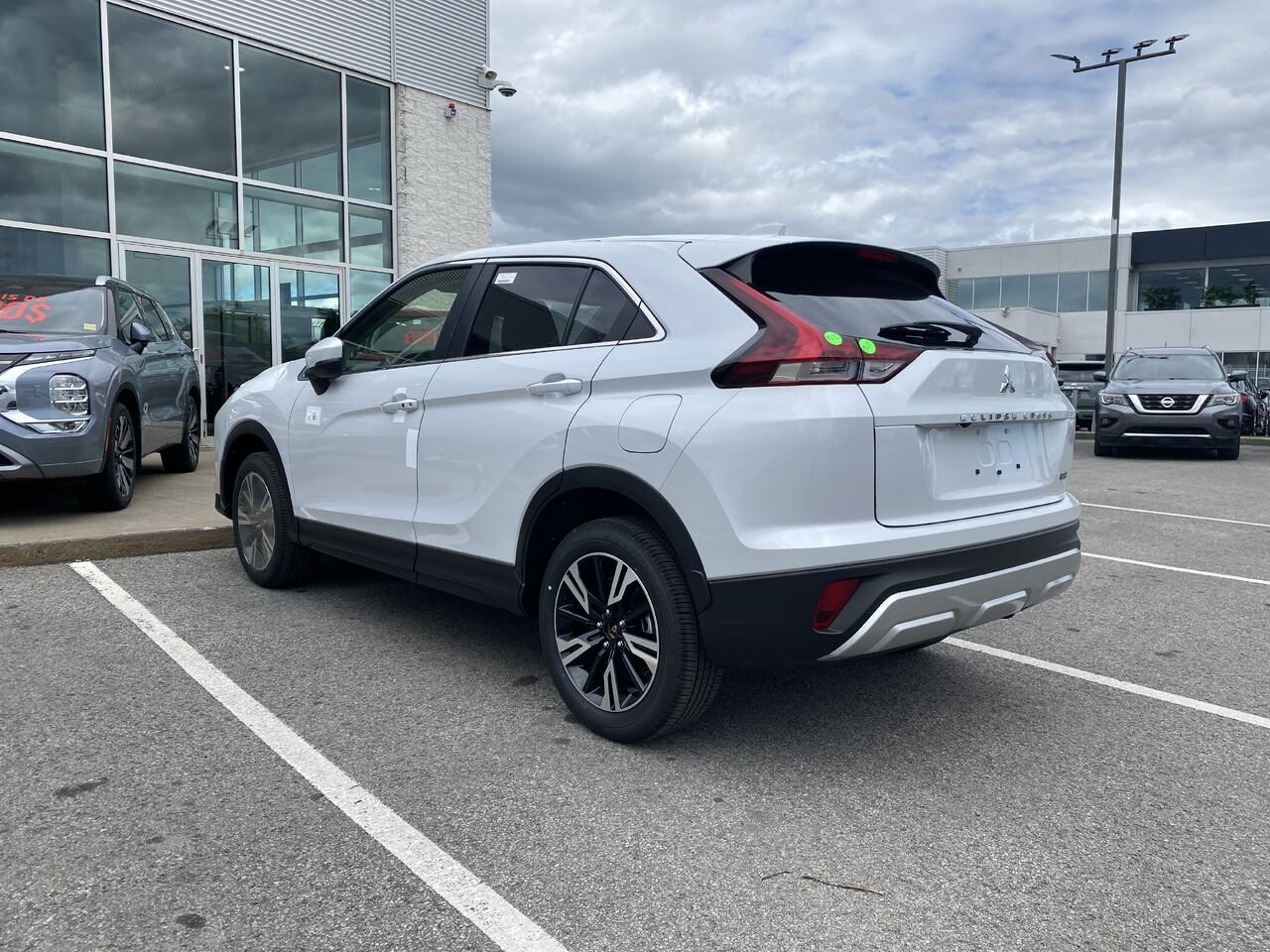 Mitsubishi Eclipse Cross 2026 Blanc diamant Saint-Eustache - photo #2