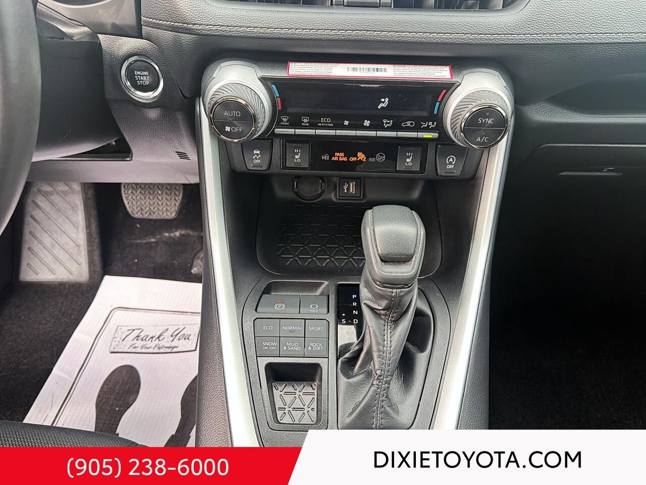 2025 Toyota RAV4 XLE AWD / CLEAN CARFAX / HEATED SEATS / MOONROOF / ALLOY WHEELS / CARPLAY AND ANDROID AUTO Black Mississauga - photo #16