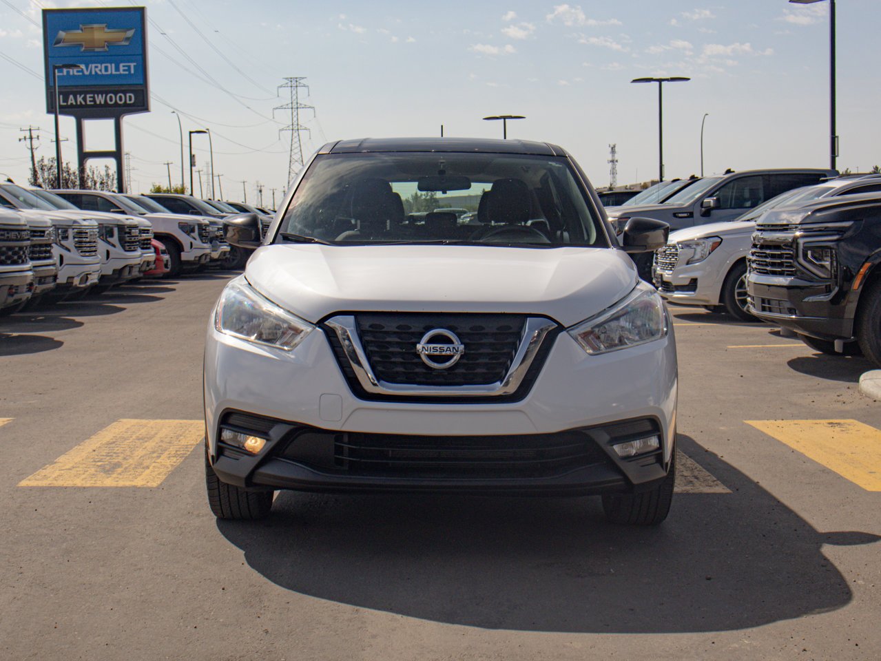 2019 Nissan Kicks SV FWD White Sherwood Park - photo #2