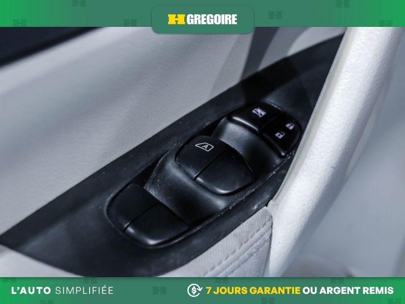 2019 Nissan Qashqai Blue Saint-Eustache - photo #13