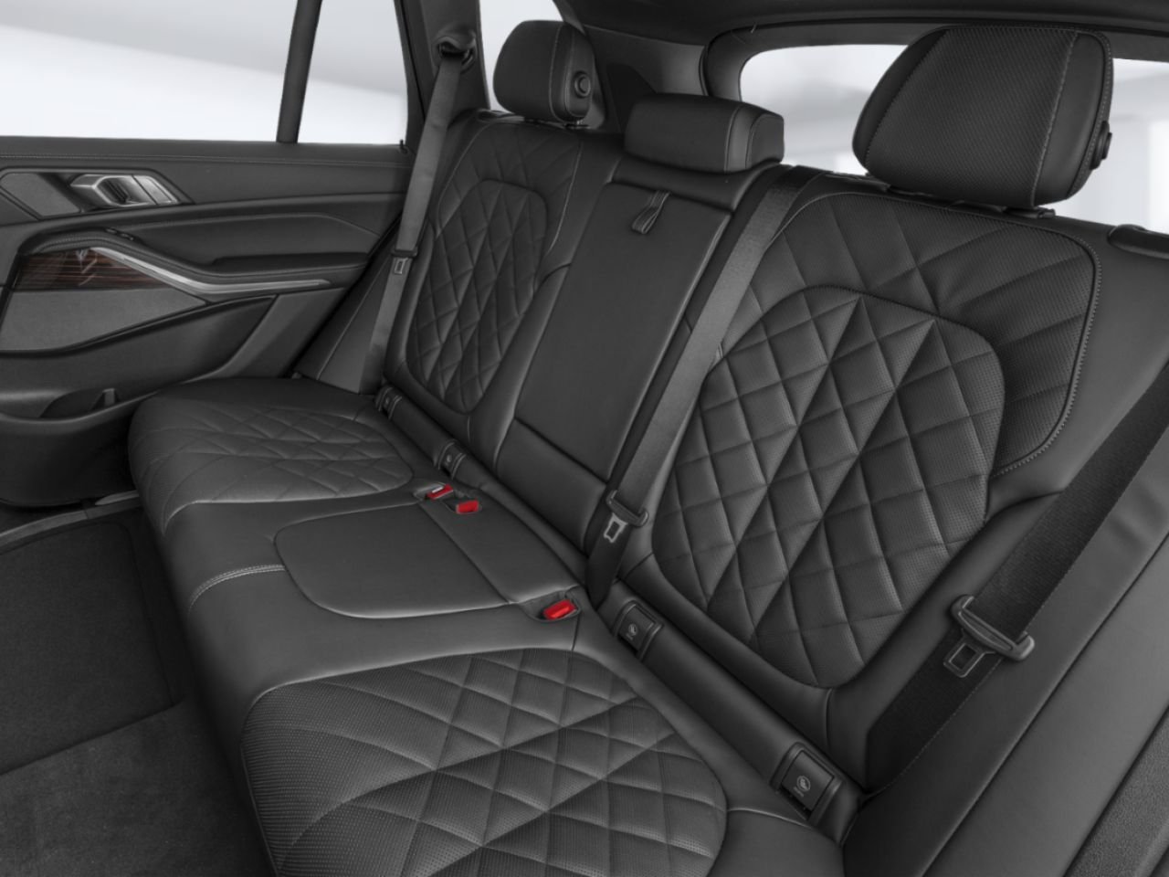 BMW X5 xDrive50e 2026 Noir saphir métallisé Blainville - photo #8