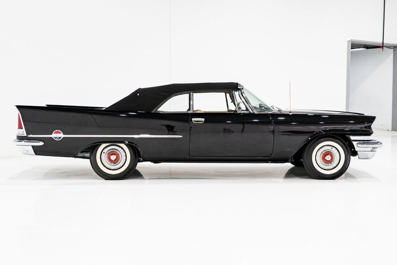 Chrysler 300C 1 of 474 convertibles produced **PRICE IN USD** 1957 Noir Montréal - photo #6
