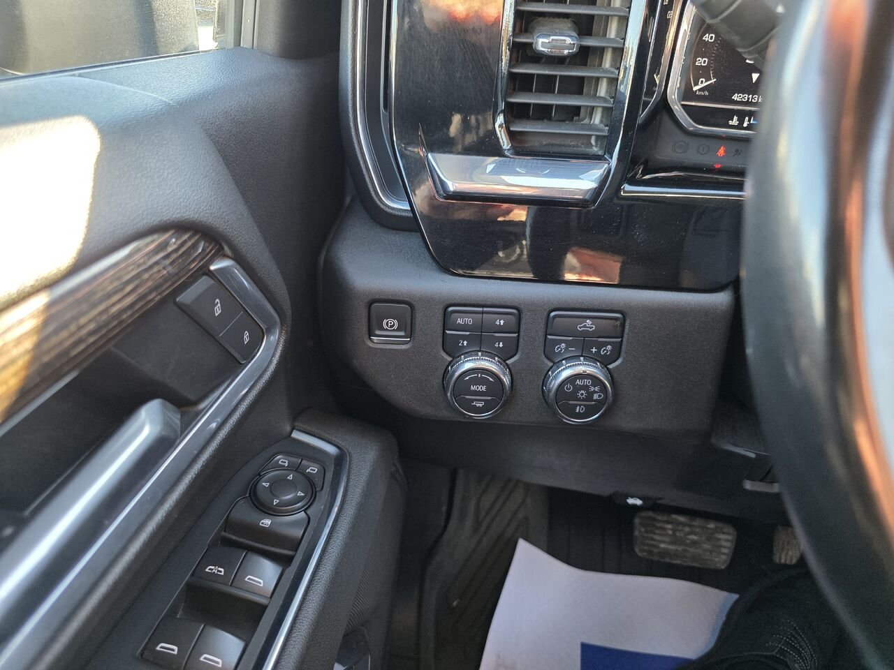2025 GMC Sierra 2500HD SLE Black Rouyn-Noranda - photo #14