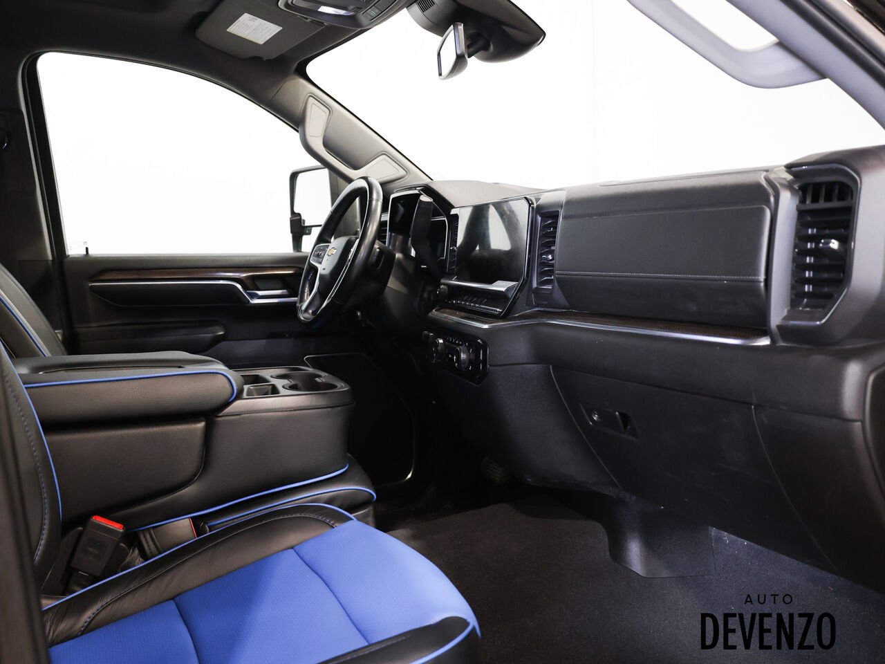 2024 Chevrolet Silverado 3500HD Black Saint-Eustache - photo #6