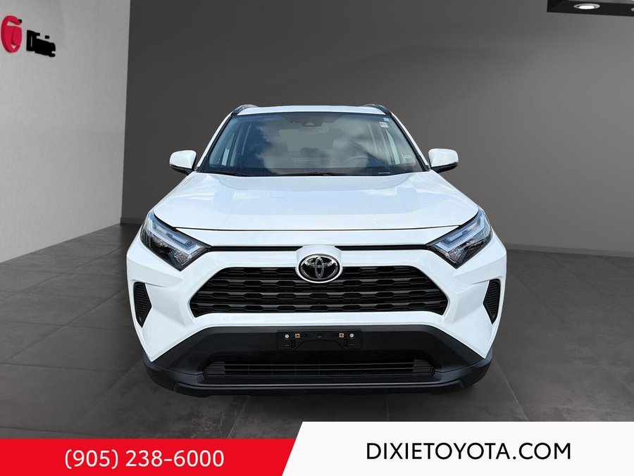 2025 Toyota RAV4 Hybrid XLE AWD White