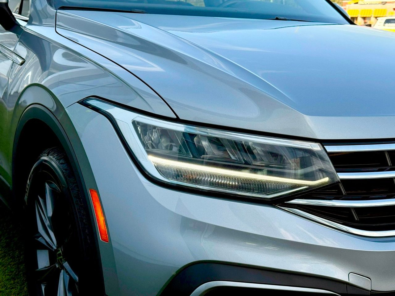 Volkswagen Tiguan 2023 Gris Notre-Dame-des-Prairies - photo #5