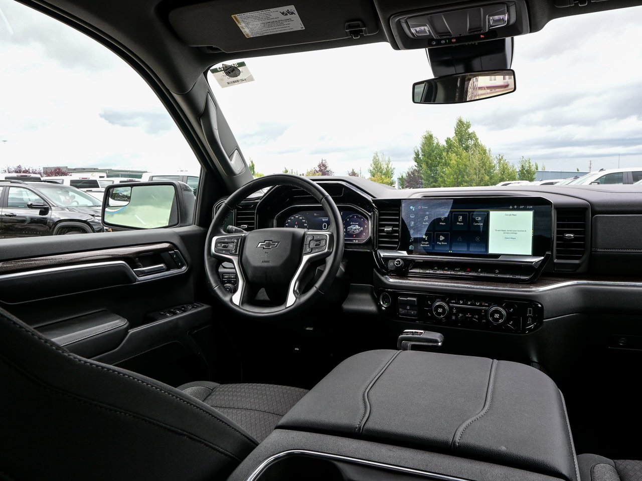 2024 Chevrolet Silverado 1500 4WD Crew Cab 147 RST White Sherwood Park - photo #28