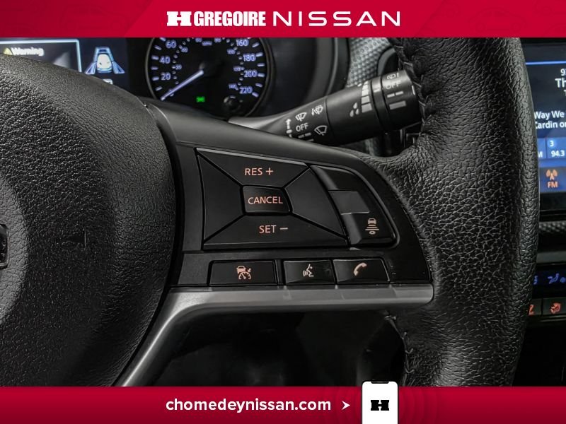 2021 Nissan Kicks Grey Laval - photo #19