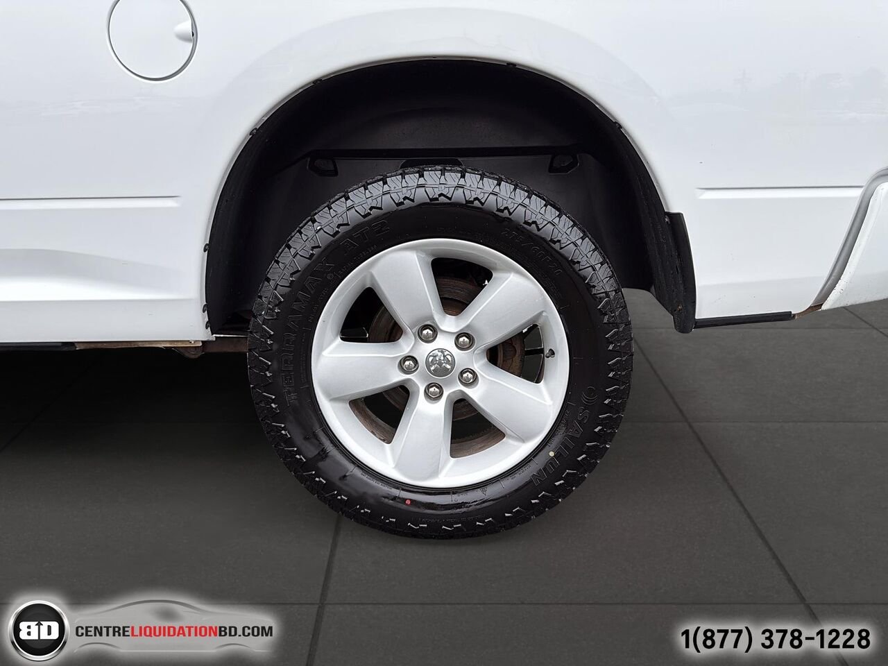 Ram 1500 Classic Express QUAD CAB V6 3.6L 4X4 | BD0187 2021 Noir Granby - photo #11