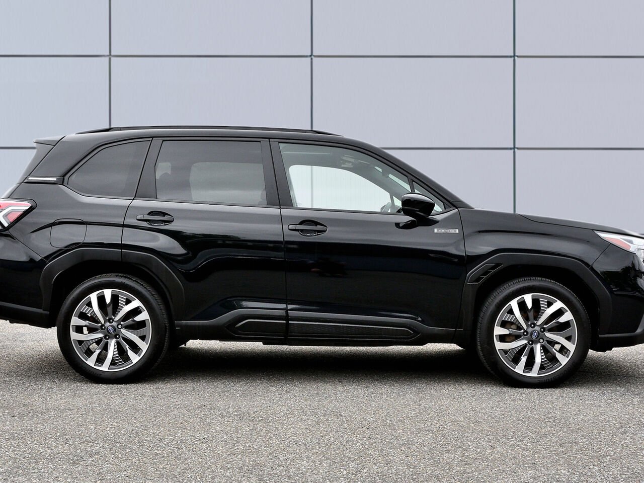 Subaru Forester Premier e_BOXER hybride 2025 Noir Saint-Hyacinthe - photo #4