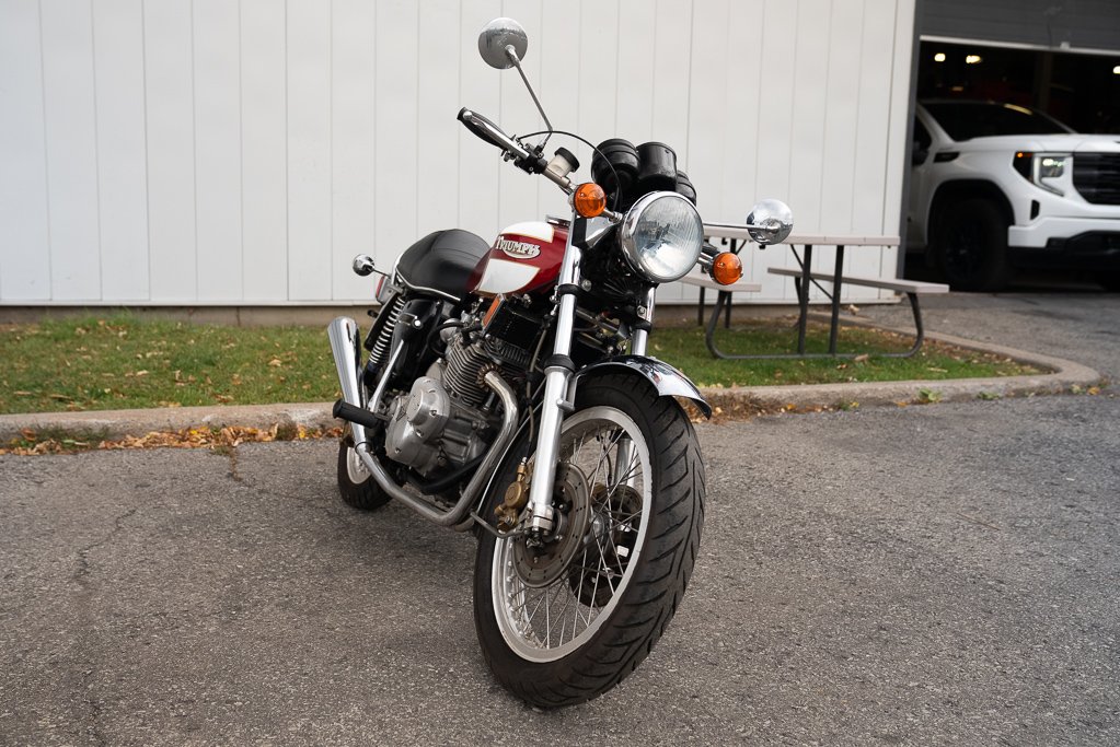 Triumph Trident 1975 Montréal - photo #3