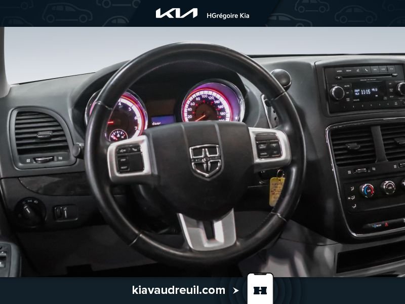 2017 Dodge GR Caravan Blue Laval - photo #14