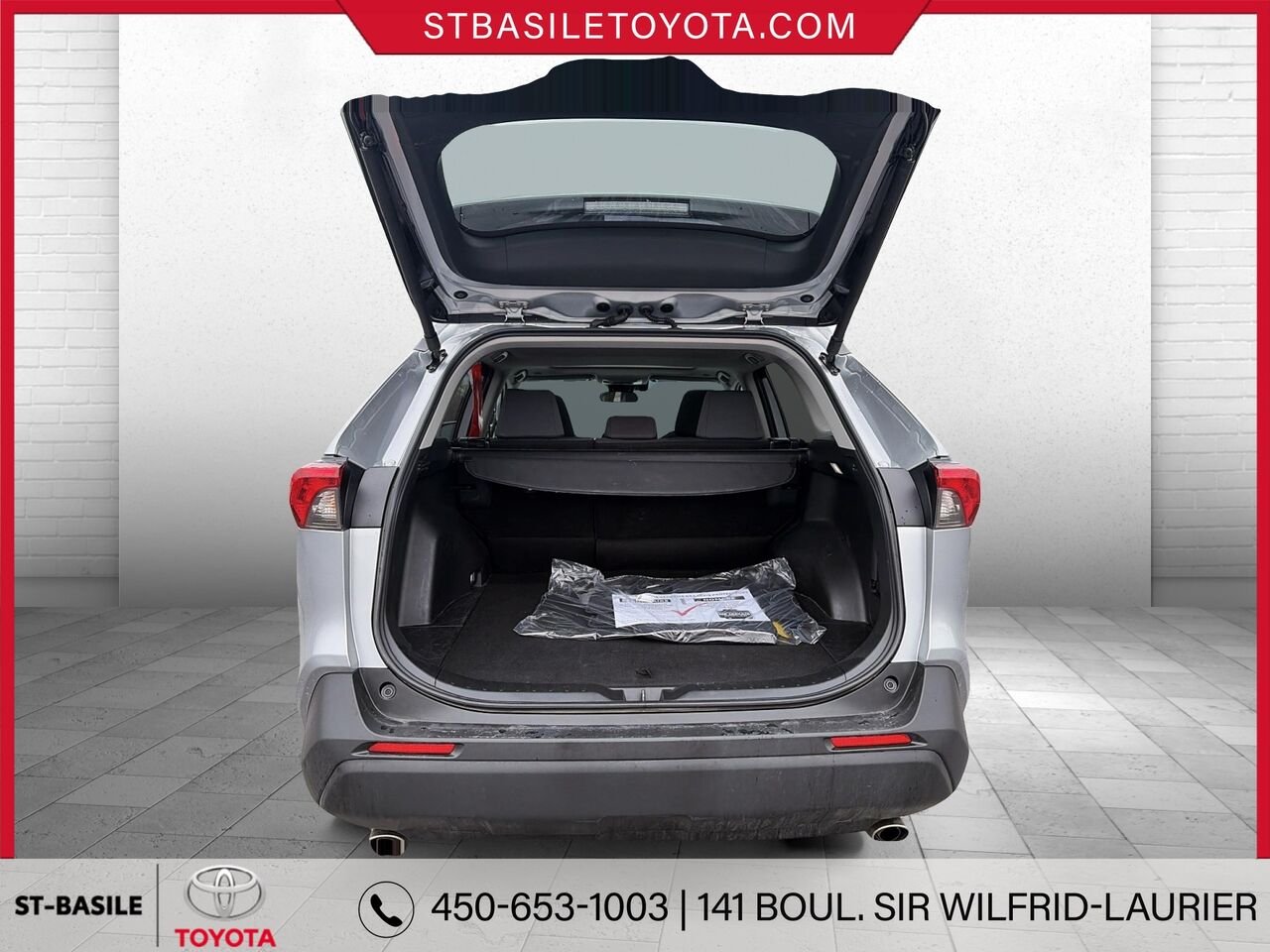 Toyota RAV4 2025 Ciel argent métallisé Saint-Basile-le-Grand - photo #8