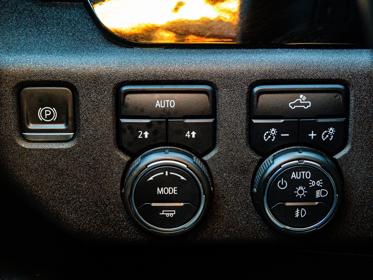2024 Chevrolet Silverado 1500 4WD Crew Cab 147 RST Black Sherwood Park - photo #21