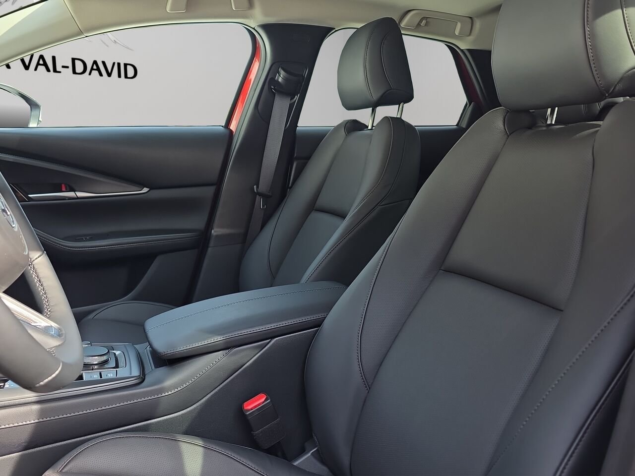 2026 Mazda CX-30 GT, awd, toit ouvrant, Écran 360 degré, Navigation, chargeur sans fil pour cellulaire Soul Red Crystal Metallic Val-David - photo #6