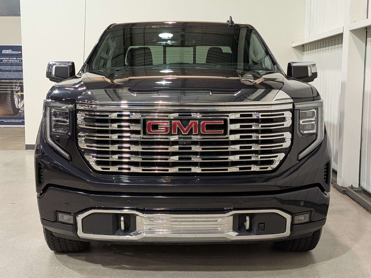 GMC Sierra 1500 4WD Crew Cab 157" Denali 2023 Gris Val-David - photo #2