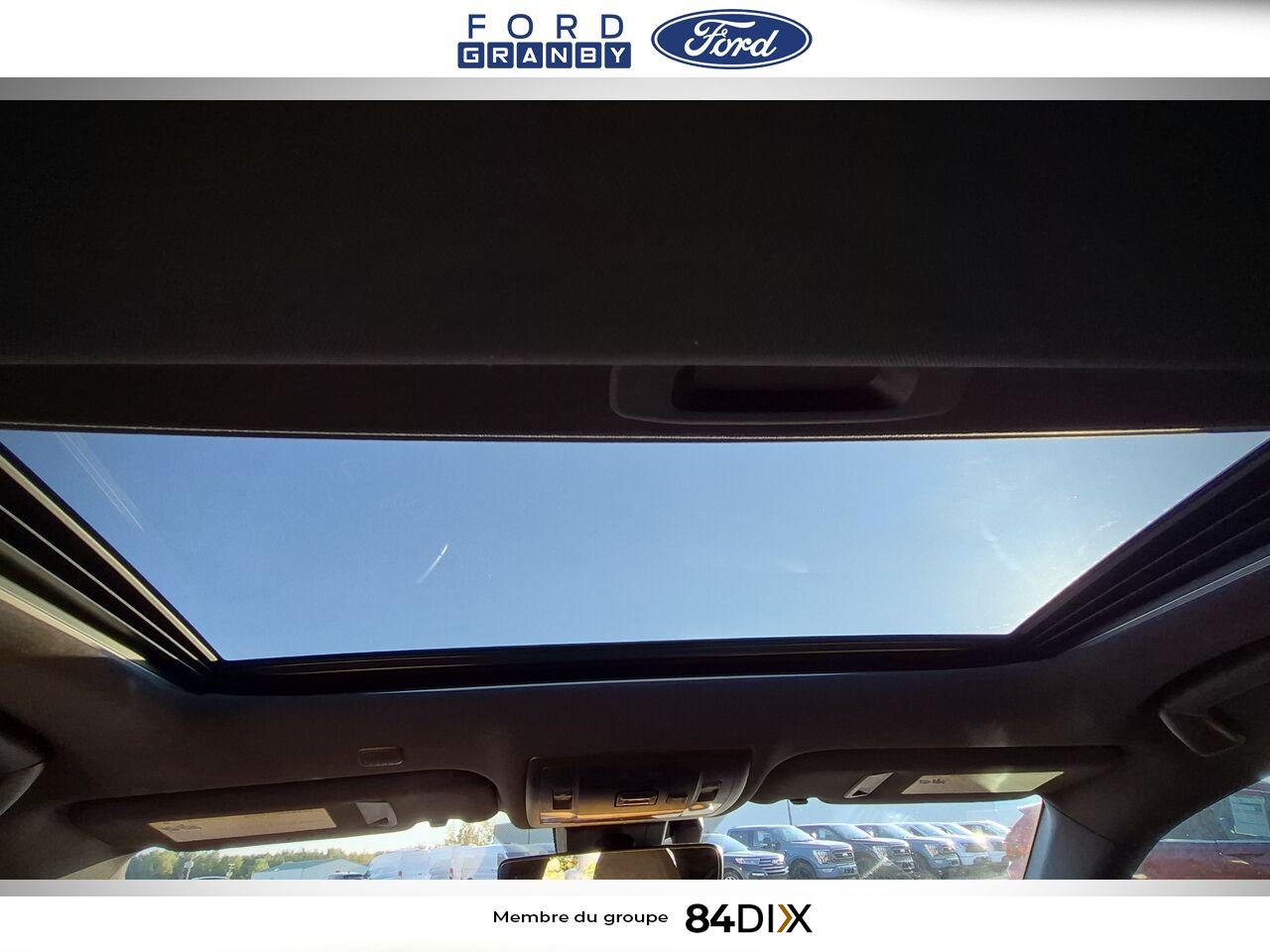 Lexus IS 2023 Argent Granby - photo #15