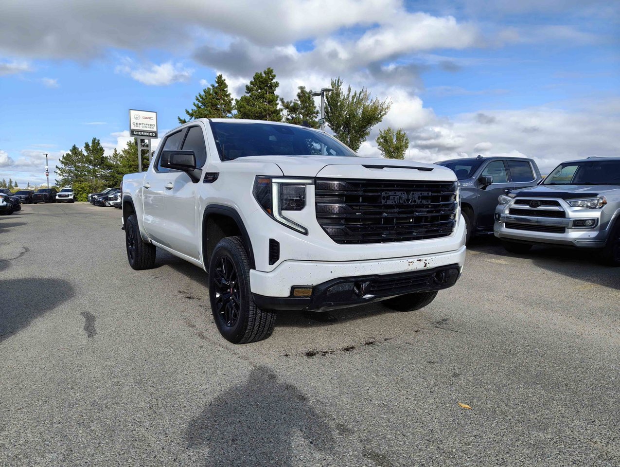 2022 GMC Sierra 1500 4WD Crew Cab 147 Elevation White Sherwood Park - photo #2