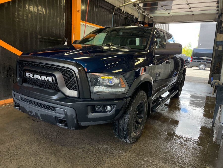 Ram 1500 Classic WARLOCK CREW 4X4 *CARPLAY* GR COMMODITÉ GR LUXE 2021 Bleu
