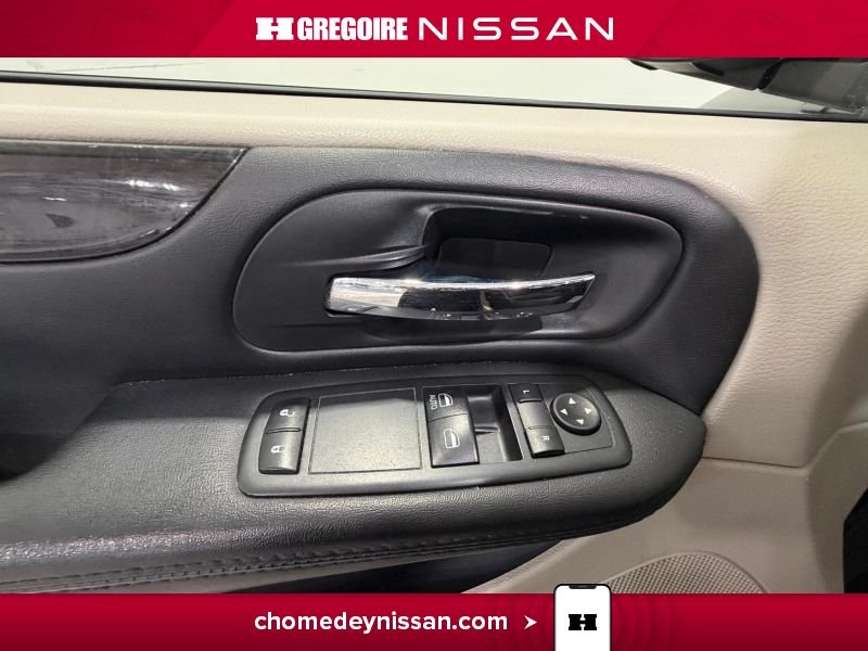 2017 Dodge GR Caravan Grey Laval - photo #12