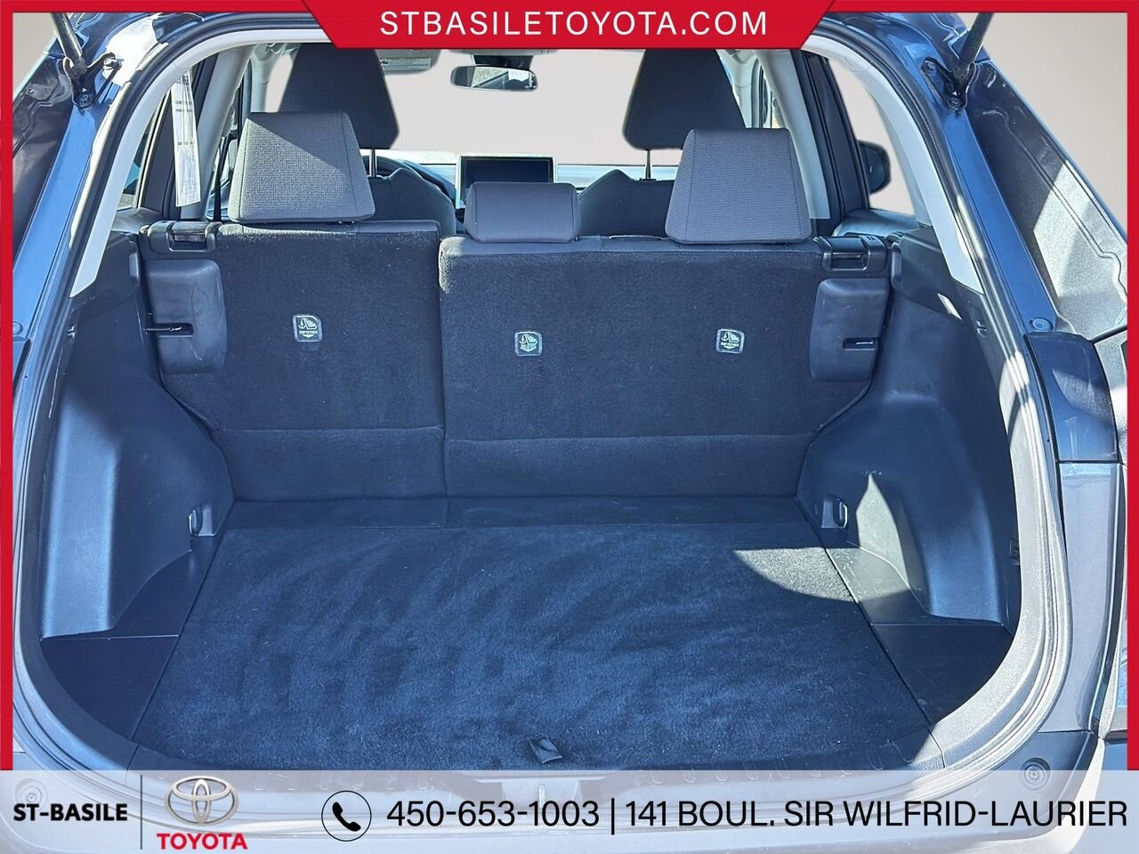 2024 TOYOTA RAV4 Grey Saint-Basile-le-Grand - photo #8