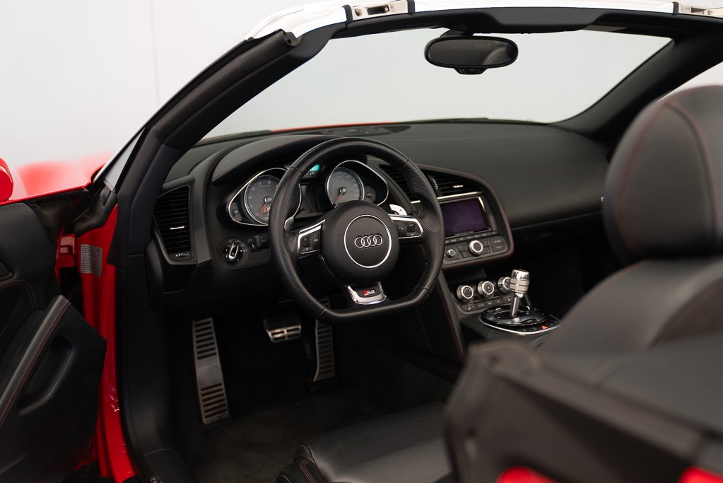 Audi R8 V8 Spyder \ LOW KM 2015 Rouge Kirkland - photo #17