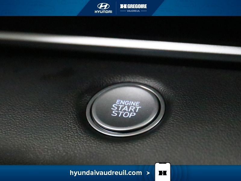 2025 Hyundai Elantra Black Laval - photo #27