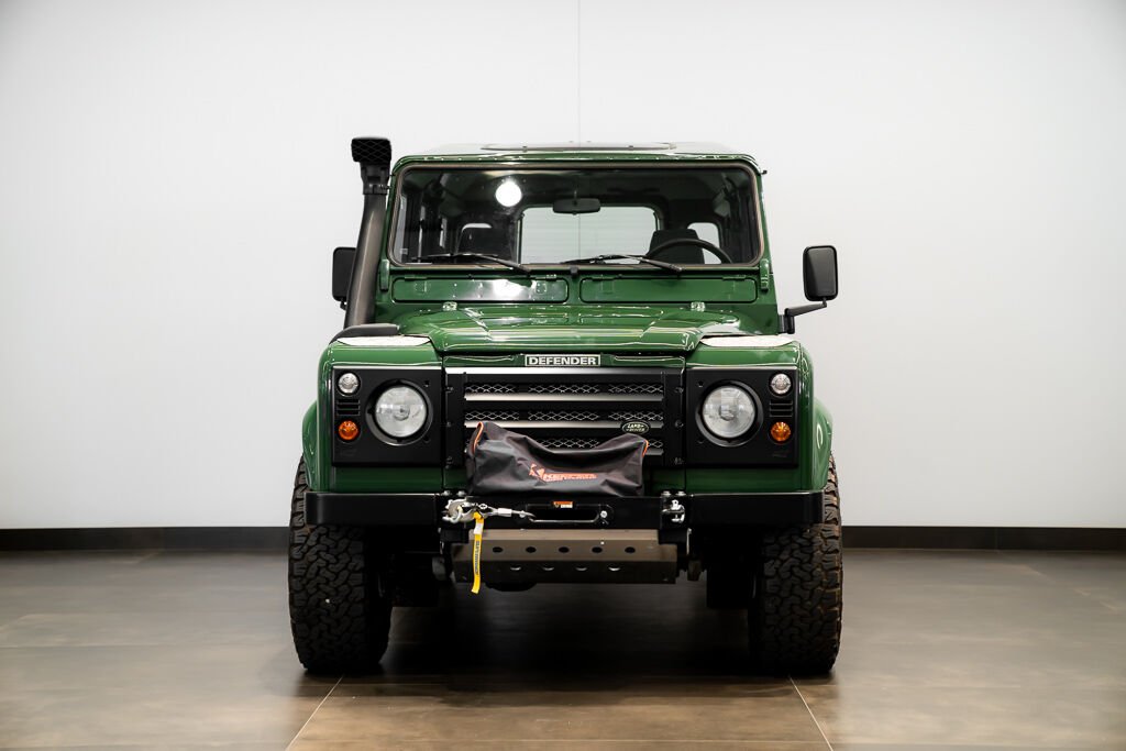 1997 Land Rover Defender Green Montreal - photo #1