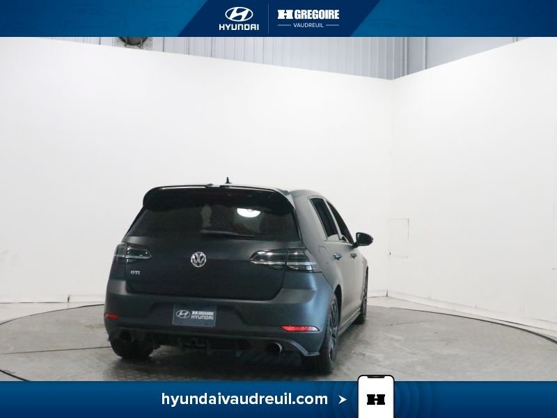 2018 Volkswagen Golf GTI Black Blainville - photo #10