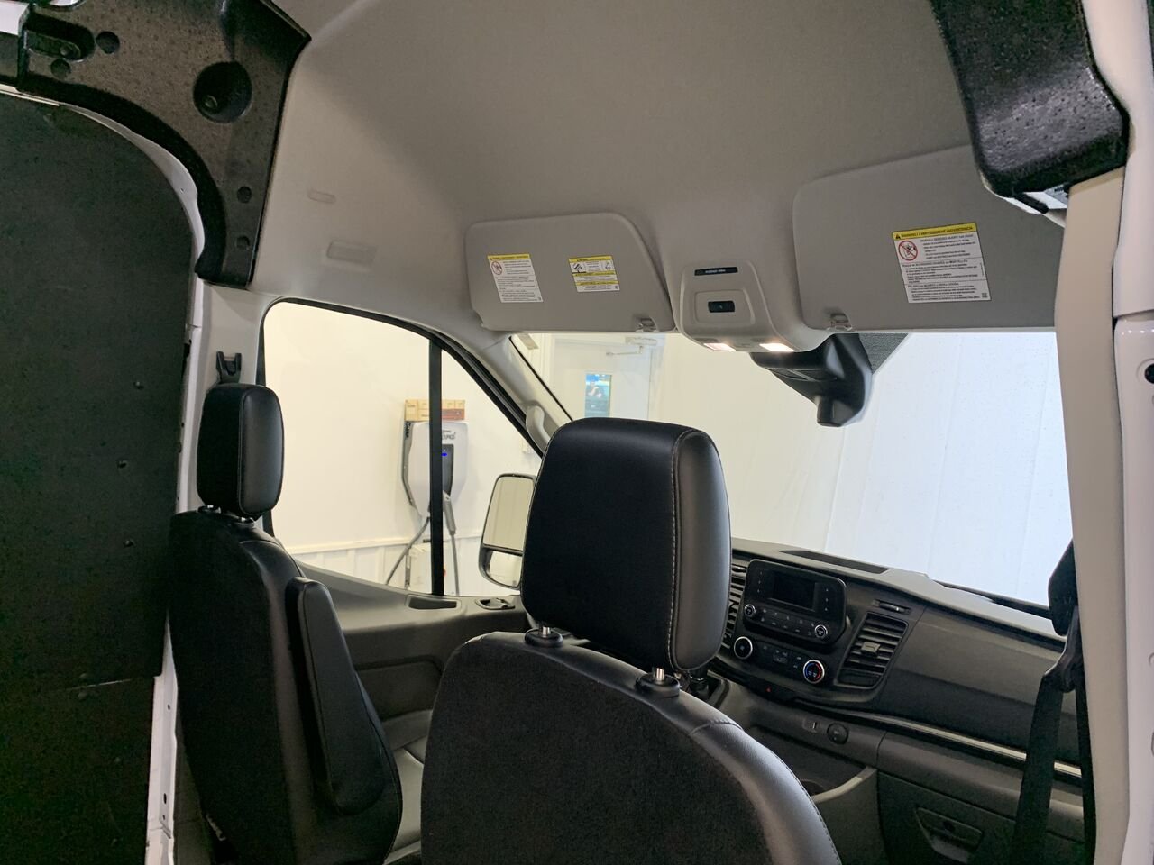 Ford Transit fourgon utilitaire HR 148WB AWD TRANSIT CARGO VAN, TOIT HAUT, 148WB, AWD 2025 Blanc Châteauguay - photo #13