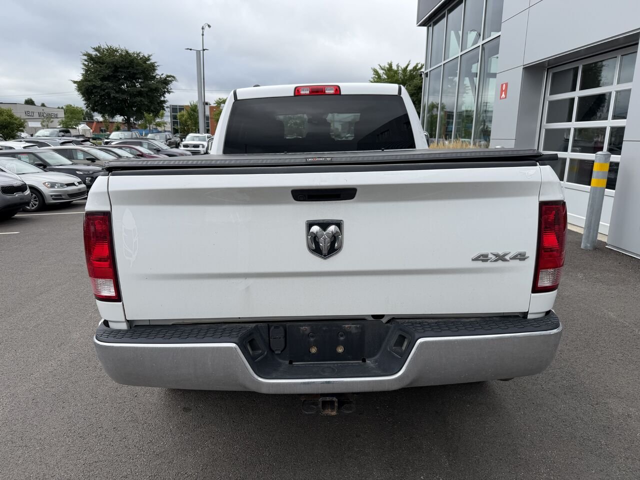 2019 Ram 1500 Classic White Saint-Eustache - photo #5