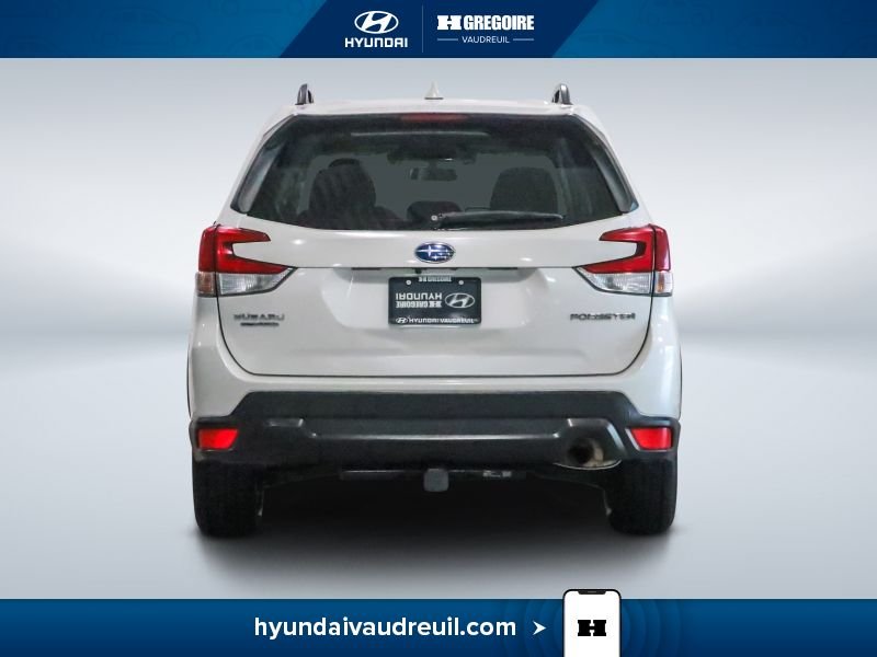 2021 Subaru Forester White Blainville - photo #8