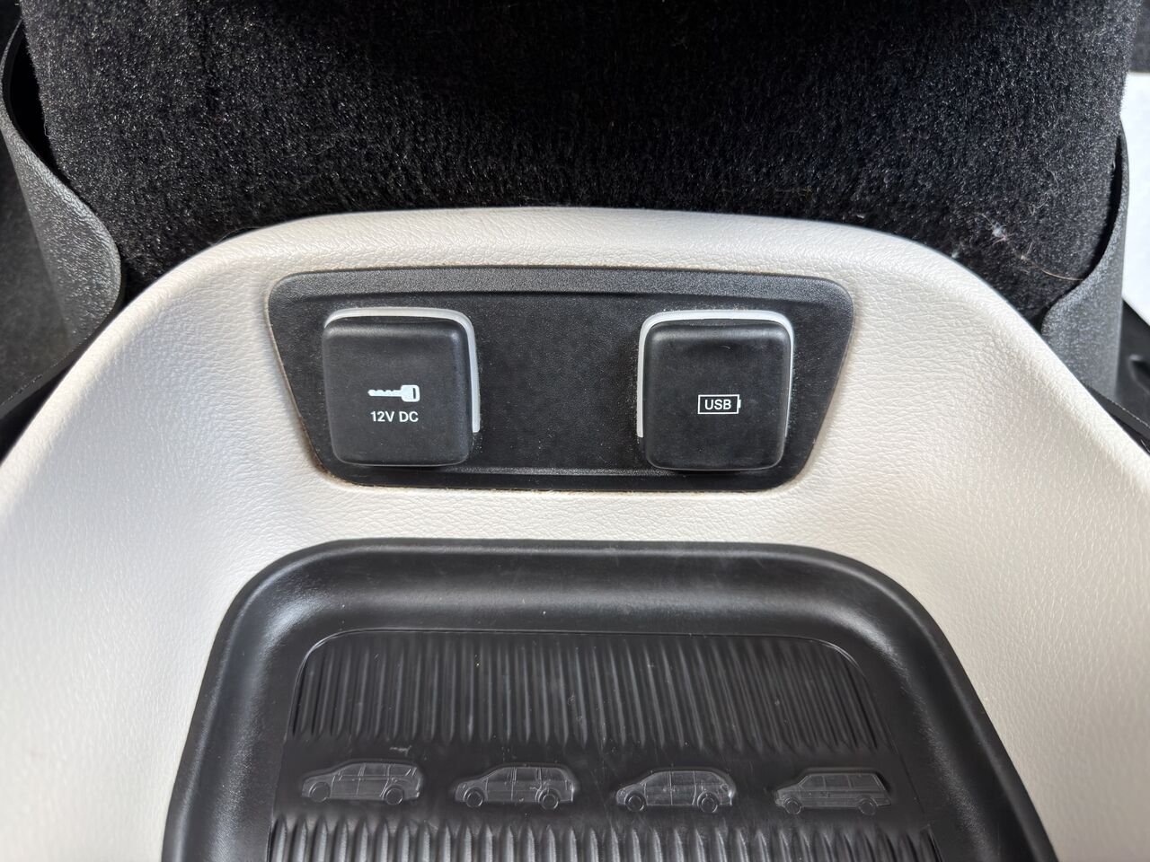 Chrysler Pacifica 2019 Noir Thetford Mines - photo #25