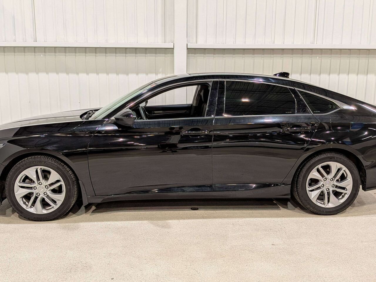 2018 Honda Accord Sedan LX CVT Black Mirabel - photo #4