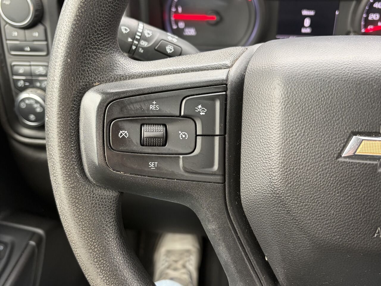 CHEVEROLET SILVERADO DIESEL Custom cabine multiplace 4RM 159 po 2024 Blanc Gatineau - photo #5
