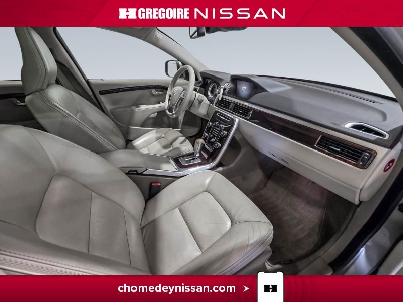 Volvo XC70 2012 Beige Laval - photo #24